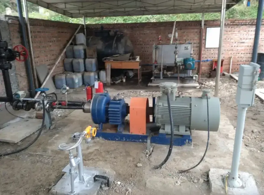 Bơm EHIK và đường ống tại Wei 001-H1 Well sau khi thay năm 2014.